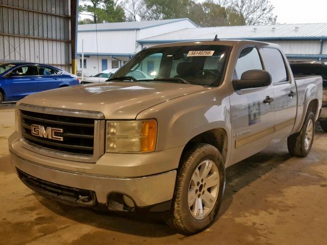 2GTEC13JX71527274 - 2007 GMC NEW SIERRA SILVER photo 2