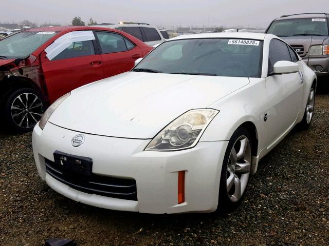 JN1AZ34D06M305267 - 2006 NISSAN 350Z COUPE WHITE photo 2