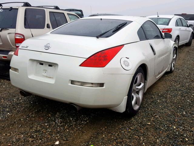 JN1AZ34D06M305267 - 2006 NISSAN 350Z COUPE WHITE photo 4