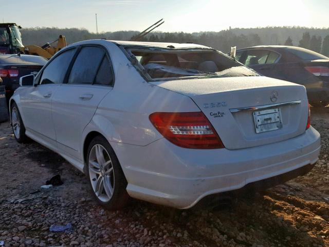 WDDGF4HB0ER315318 - 2014 MERCEDES-BENZ C 250 WHITE photo 3