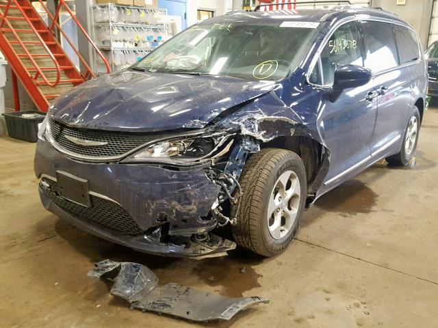 2C4RC1EG4HR627960 - 2017 CHRYSLER PACIFICA T GRAY photo 2