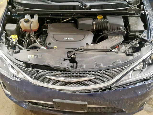 2C4RC1EG4HR627960 - 2017 CHRYSLER PACIFICA T GRAY photo 7