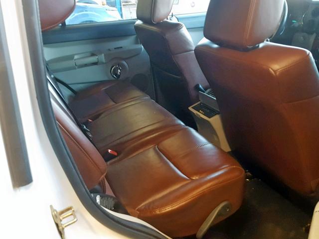 1J8HH58NX6C179379 - 2006 JEEP COMMANDER WHITE photo 6