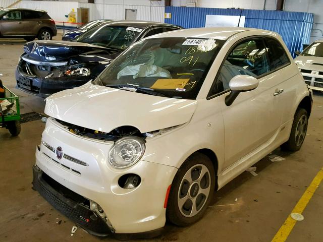 3C3CFFGE1ET244769 - 2014 FIAT 500 ELECTR WHITE photo 2