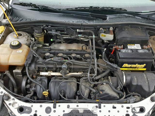 1FAFP34N45W315021 - 2005 FORD FOCUS ZX4 SILVER photo 7