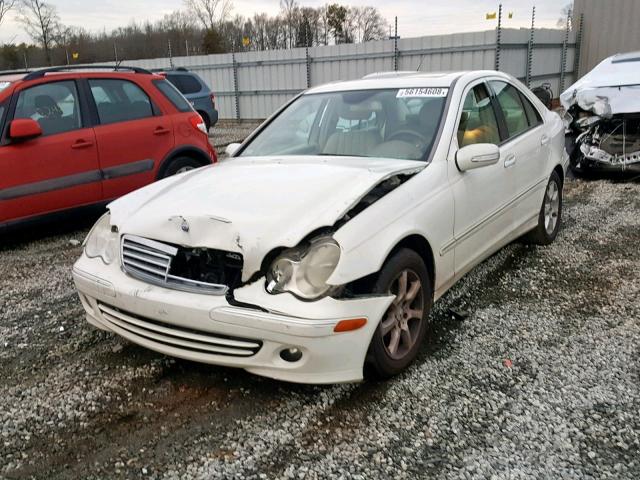 WDBRF92H37F929098 - 2007 MERCEDES-BENZ C 280 4MAT WHITE photo 2