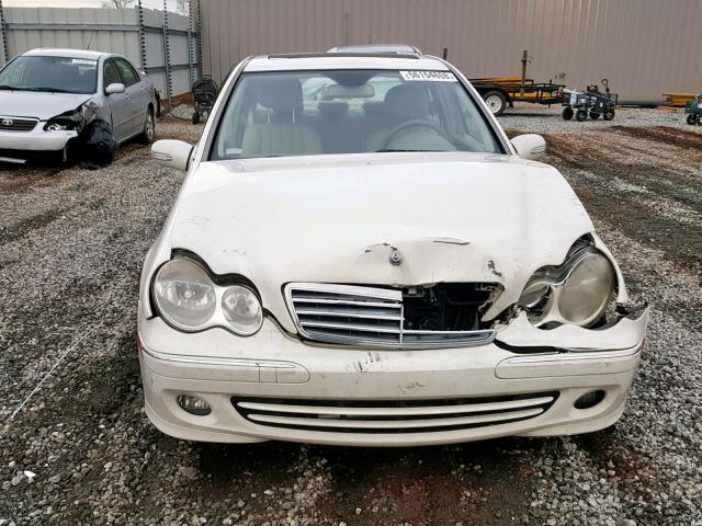 WDBRF92H37F929098 - 2007 MERCEDES-BENZ C 280 4MAT WHITE photo 7