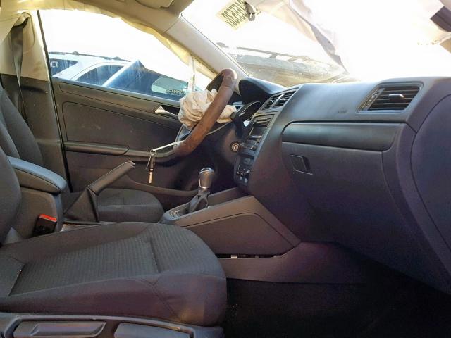 3VW1K7AJ0FM310148 - 2015 VOLKSWAGEN JETTA BASE Սպիտակ լուսանկար 5