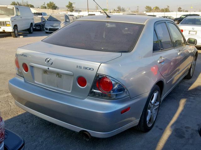 JTHBD192520045900 - 2002 LEXUS IS 300 SILVER photo 4