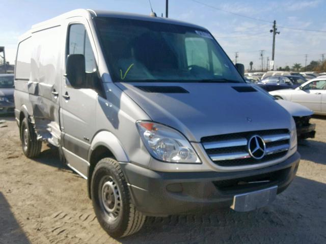 WD3PE7CCXD5809426 - 2013 MERCEDES-BENZ SPRINTER 2 SILVER photo 1