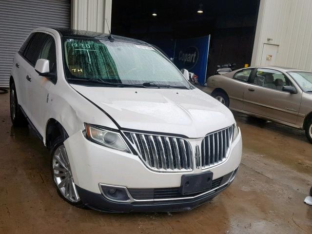 2LMDJ8JK7BBJ12812 - 2011 LINCOLN MKX WHITE photo 1