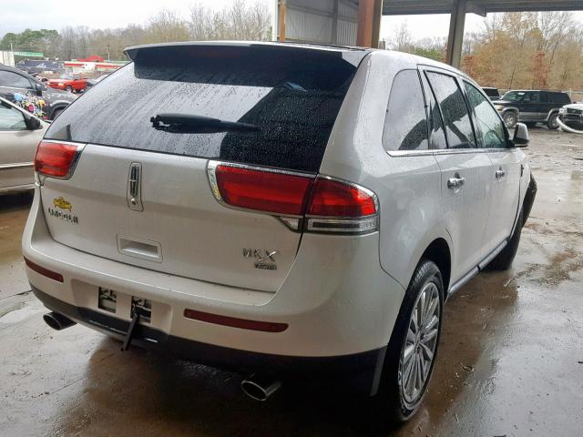 2LMDJ8JK7BBJ12812 - 2011 LINCOLN MKX WHITE photo 4