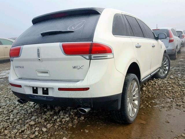 2LMDJ6JK5DBL08805 - 2013 LINCOLN MKX WHITE photo 4