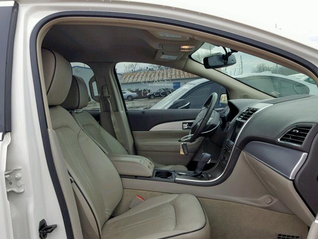 2LMDJ6JK5DBL08805 - 2013 LINCOLN MKX WHITE photo 5