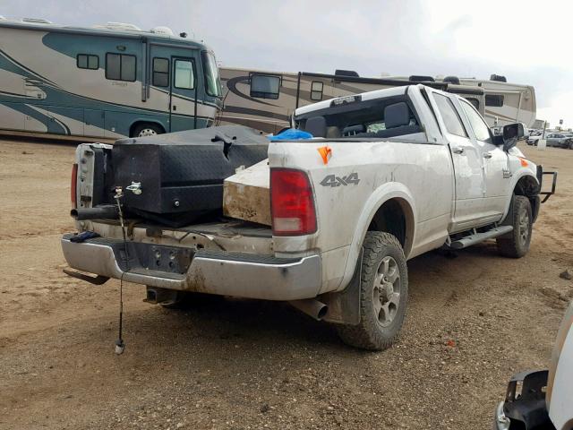 3C63R3HL3JG187399 - 2018 RAM 3500 SLT WHITE photo 4