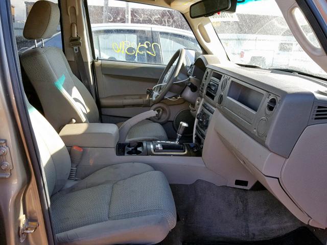 1J8HG48NX6C246821 - 2006 JEEP COMMANDER Qızıl foto 5