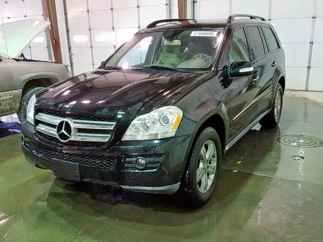 4JGBF22E68A381124 - 2008 MERCEDES-BENZ GL 320 CDI BLACK photo 2