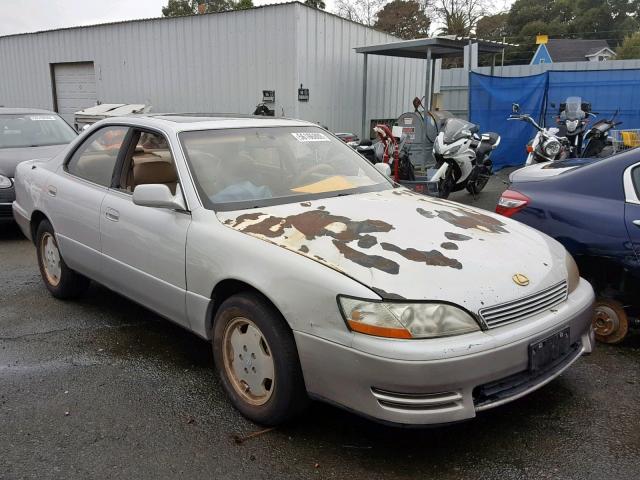 JT8GK13T7R0059529 - 1994 LEXUS ES 300 WHITE photo 1