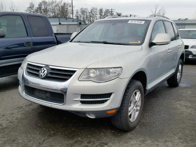 WVGBE77L08D043725 - 2008 VOLKSWAGEN TOUAREG 2 SILVER photo 2