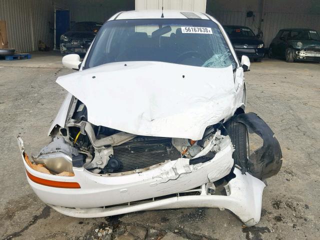 KL1TD66677B726332 - 2007 CHEVROLET AVEO BASE თეთრი ფოტო 9