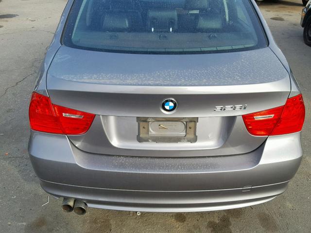 WBAPH5C58AA439712 - 2010 BMW 328 I SULE GRAY photo 9