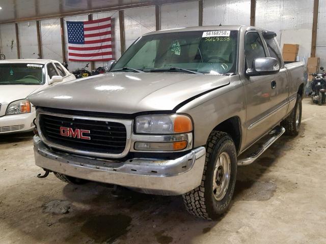 1GTEK19T72Z254452 - 2002 GMC NEW SIERRA GOLD photo 2