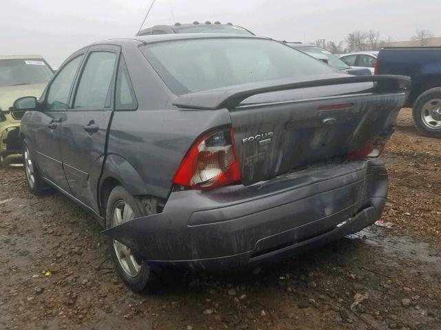 1FAHP34N67W355225 - 2007 FORD FOCUS ZX4 SILVER photo 3