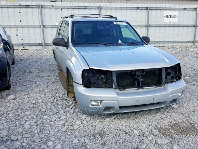 1GNDT13S872148544 - 2007 CHEVROLET TRAILBLAZE GRAY photo 1