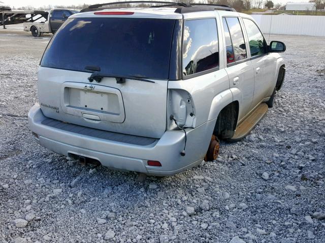 1GNDT13S872148544 - 2007 CHEVROLET TRAILBLAZE GRAY photo 4