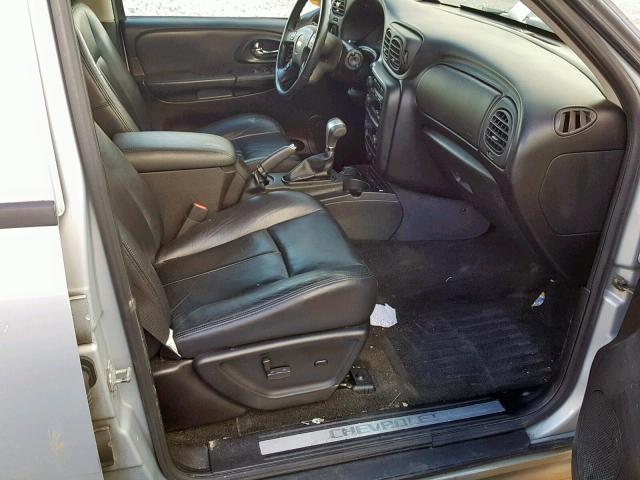 1GNDT13S872148544 - 2007 CHEVROLET TRAILBLAZE GRAY photo 5