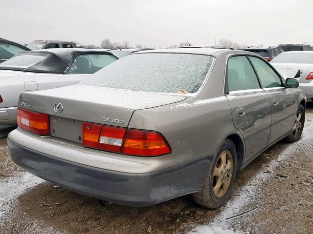 JT8BF28G8W0085682 - 1998 LEXUS ES 300 GRAY photo 4