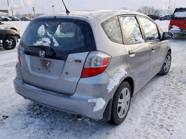 JHMGE88269S808373 - 2009 HONDA FIT GRAY photo 4