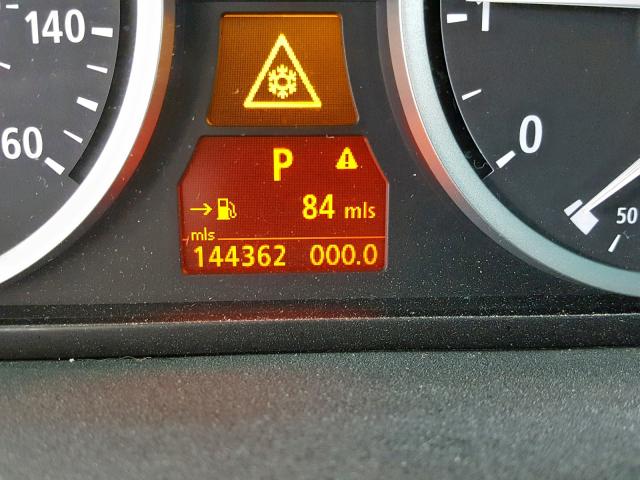 WBANF33596CS38110 - 2006 BMW 525 XI GRAY photo 8