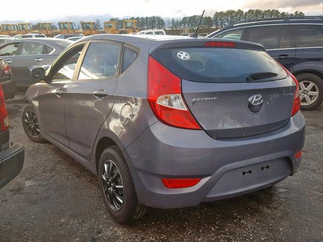 KMHCT5AE2GU276478 - 2016 HYUNDAI ACCENT SE SILVER photo 3