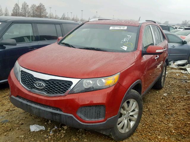 5XYKT4A21BG057117 - 2011 KIA SORENTO BA RED photo 2