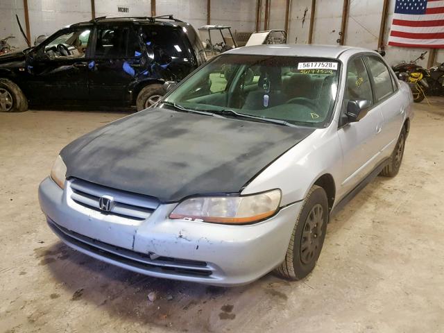 1HGCF86621A041295 - 2001 HONDA ACCORD VAL SILVER photo 2