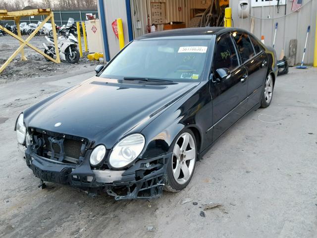 WDBUF90X87X212226 - 2007 MERCEDES-BENZ E 550 4MAT BLACK photo 2