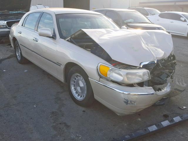 1LNHM83W21Y612270 - 2001 LINCOLN TOWN CAR C CREAM photo 1