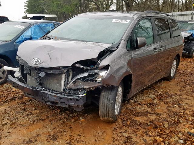 5TDYZ3DC6HS797202 - 2017 TOYOTA SIENNA XLE GRAY photo 2