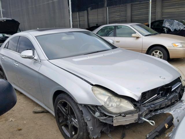 WDDDJ72X18A123027 - 2008 MERCEDES-BENZ CLS 500 SILVER photo 1