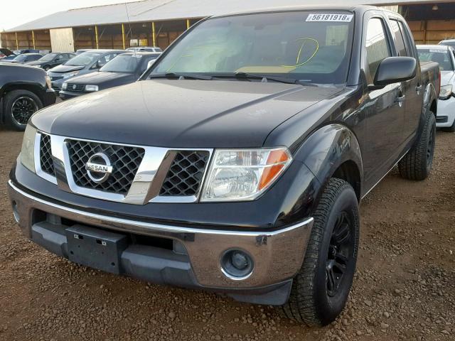 1N6AD07U66C447437 - 2006 NISSAN FRONTIER C BLACK photo 2