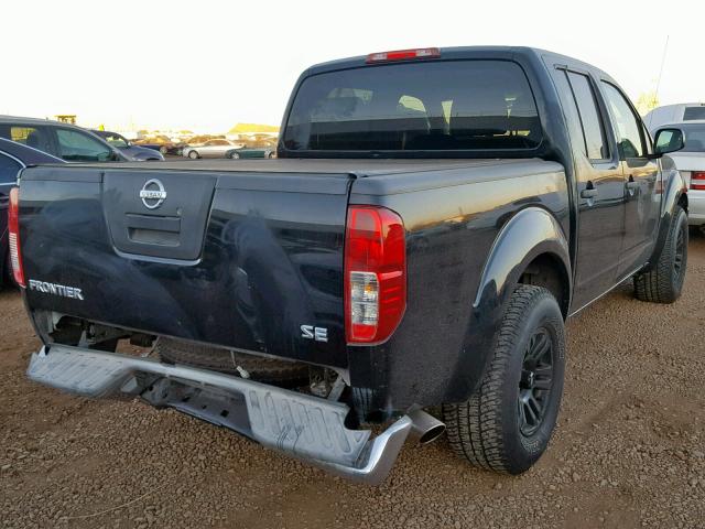 1N6AD07U66C447437 - 2006 NISSAN FRONTIER C BLACK photo 4