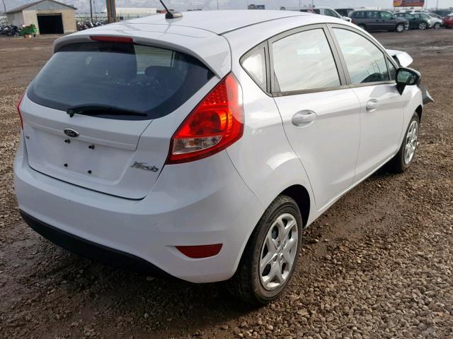 3FADP4EJ0CM207923 - 2012 FORD FIESTA SE WHITE photo 4