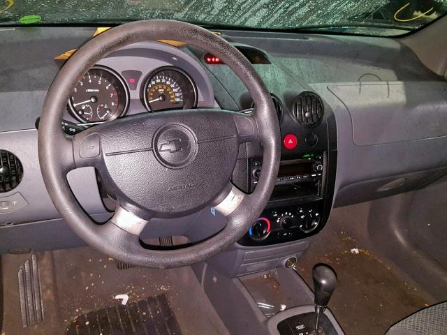 KL1TJ62604B161559 - 2004 CHEVROLET AVEO LS BLUE photo 9