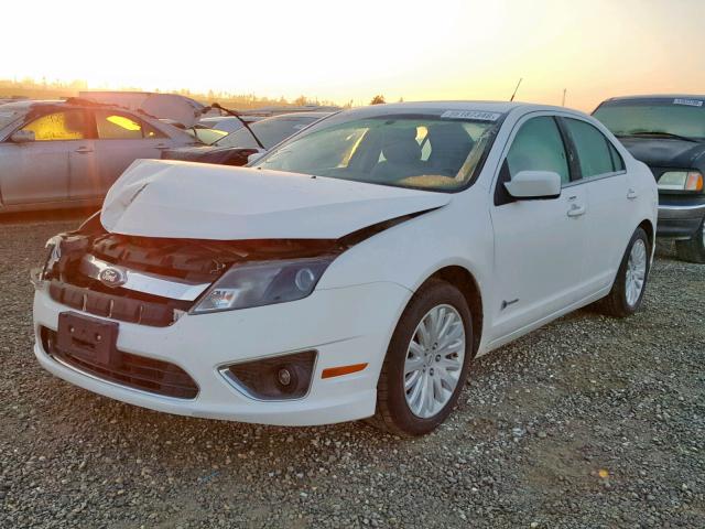 3FADP0L34AR394418 - 2010 FORD FUSION HYB WHITE photo 2