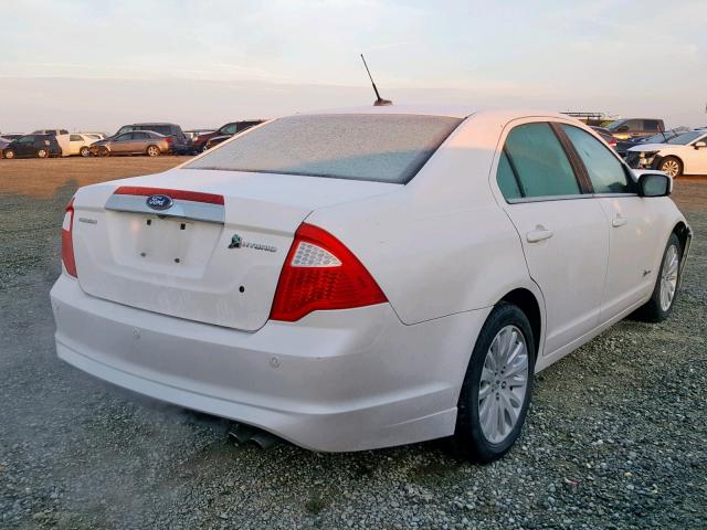 3FADP0L34AR394418 - 2010 FORD FUSION HYB WHITE photo 4