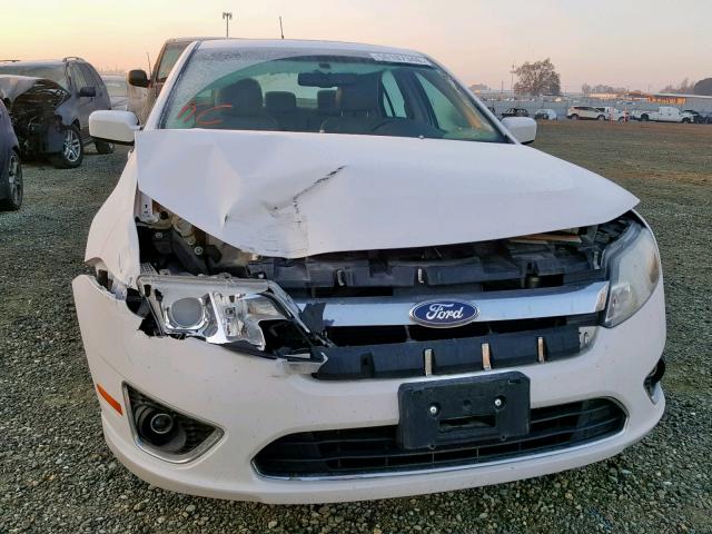 3FADP0L34AR394418 - 2010 FORD FUSION HYB WHITE photo 9