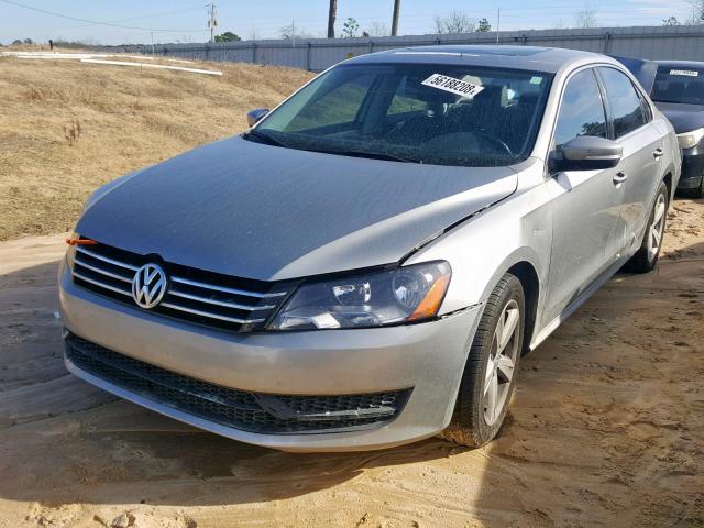 1VWBH7A35CC105412 - 2012 VOLKSWAGEN PASSAT SE GRAY photo 2