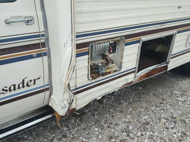 1FDKE30L9HHB19695 - 1987 FORD COACHMAN WHITE photo 9