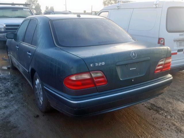 WDBJF65J81B351623 - 2001 MERCEDES-BENZ E 320 GREEN photo 3